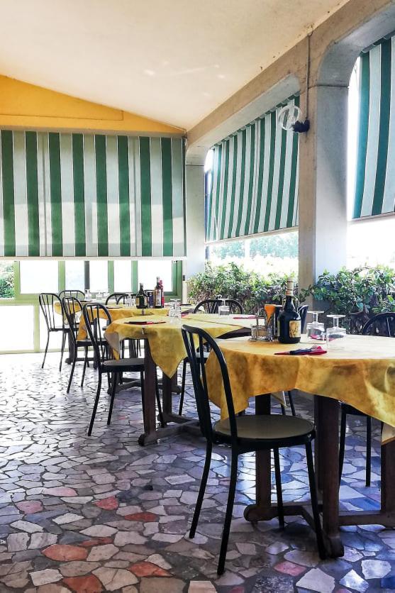 Albergo La Rovere Roverbella المظهر الخارجي الصورة
